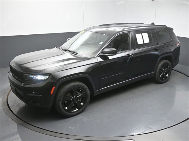 Used 2023 Jeep Grand Cherokee L Limited w/ Black Appearance Package image 45