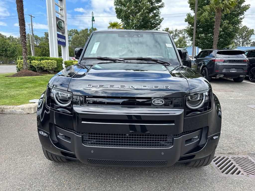 New 2026 Land Rover Defender 130 X-Dynamic SE AWD/4WD image 9