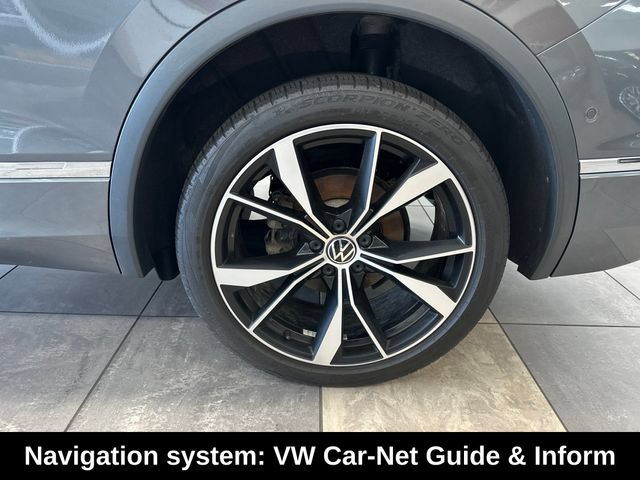Used 2024 Volkswagen Tiguan SEL R-Line AWD/4WD image 5