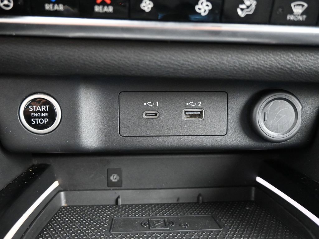 Used 2022 Nissan Rogue Platinum w/ Head-Up Display Package image 34