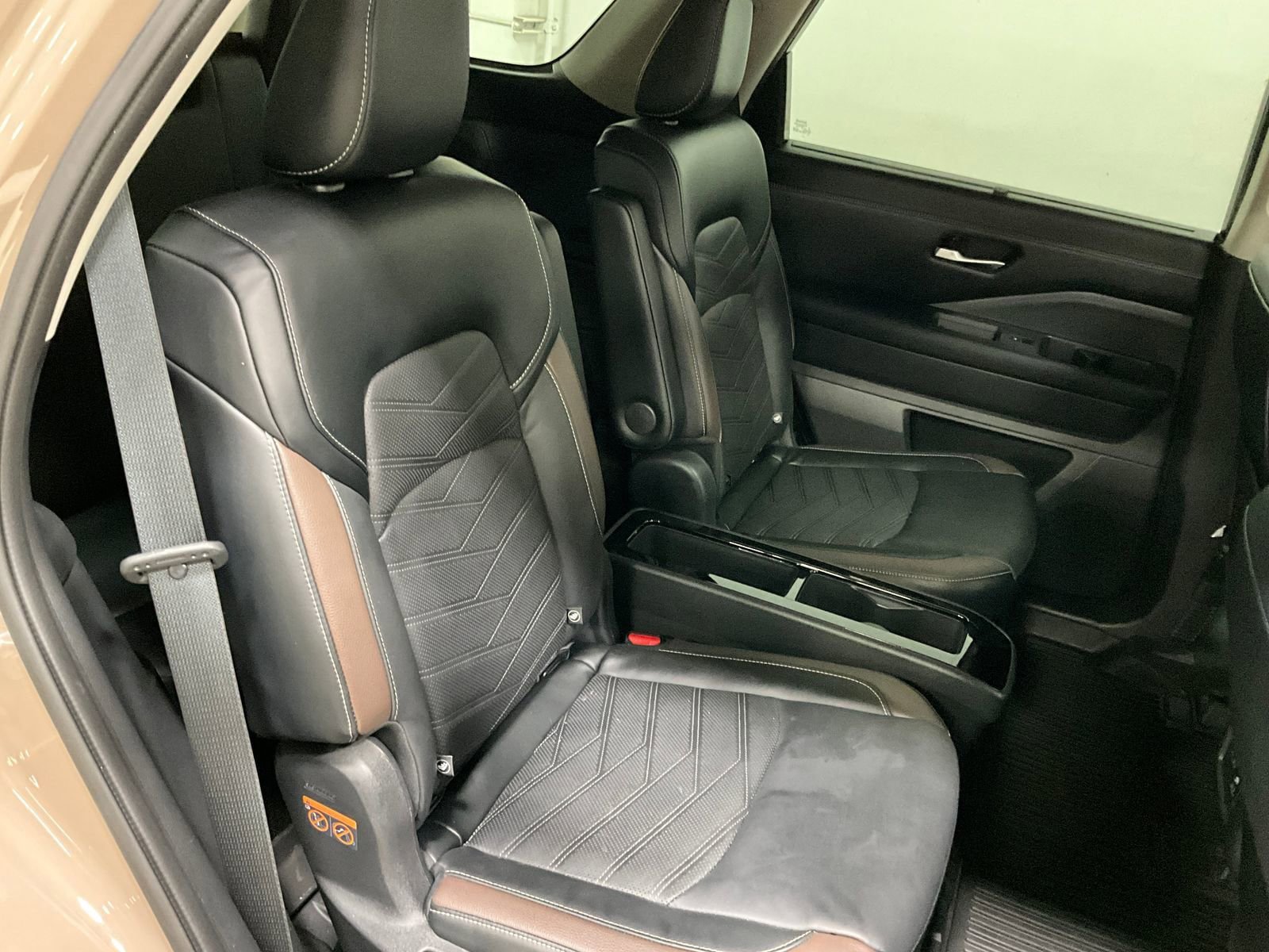 Used 2023 Nissan Pathfinder Platinum image 24