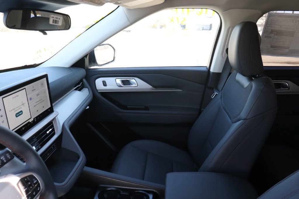 New 2026 Ford Explorer Active w/ Active Comfort Package image 14