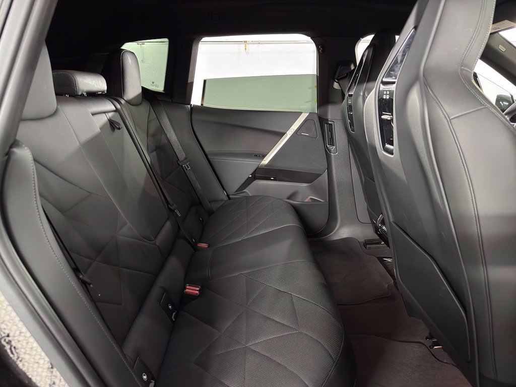 Used 2023 BMW iX xDrive50 w/ Sport Package AWD/4WD image 24