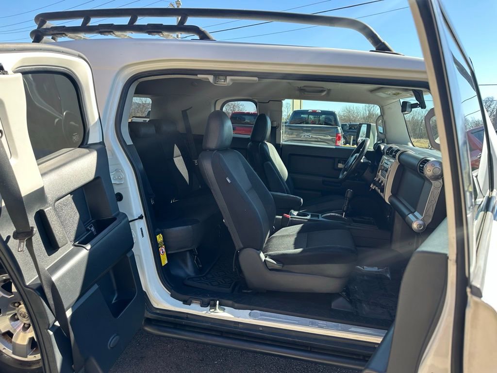 Used 2010 Toyota FJ Cruiser 2WD image 27