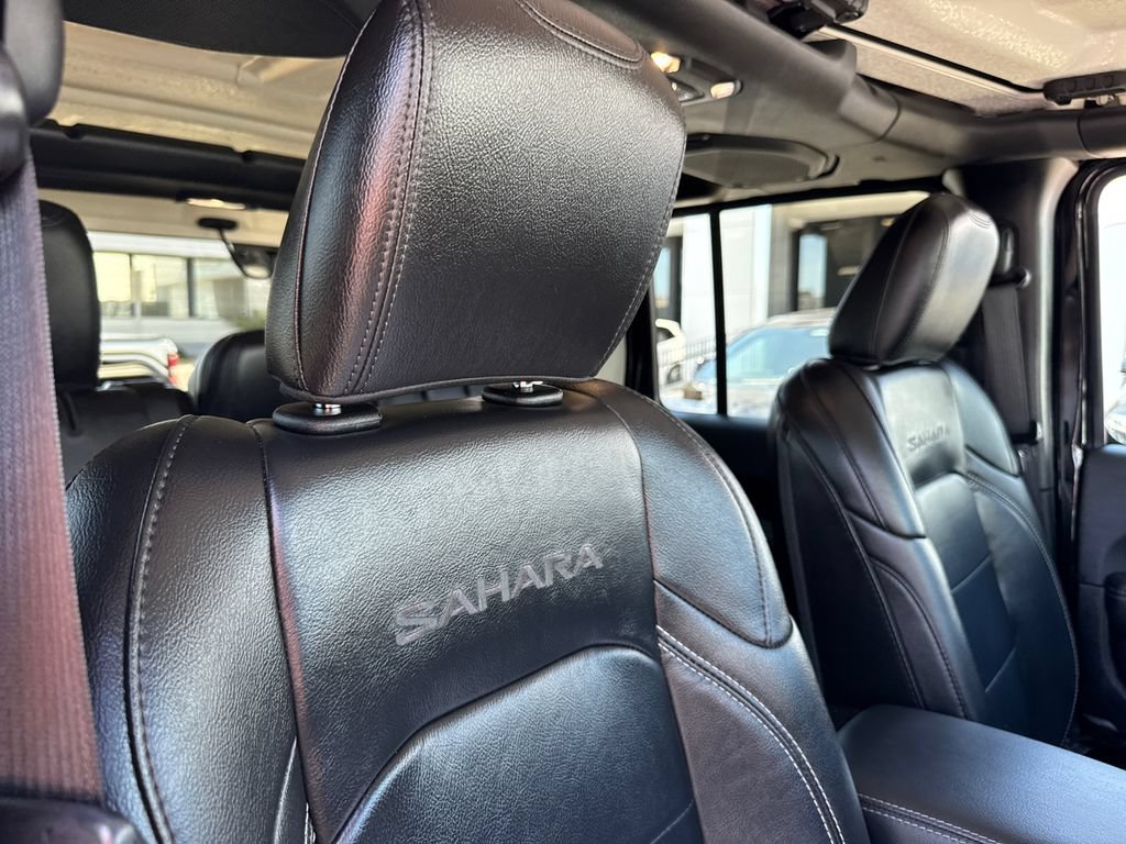 Used 2021 Jeep Wrangler Unlimited Sahara w/ Cold Weather Group AWD/4WD image 15