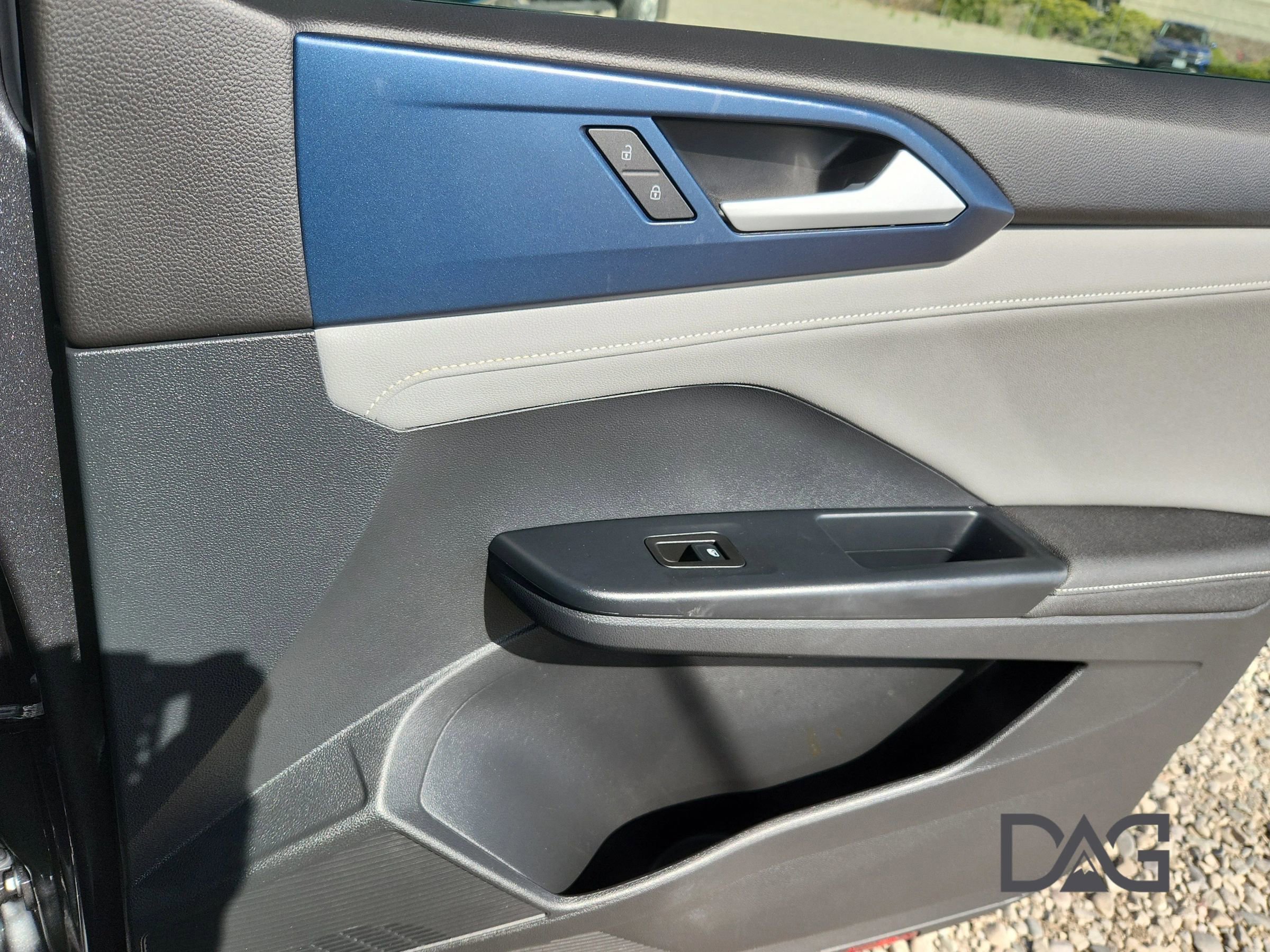 Used 2024 Volkswagen Taos SE image 24