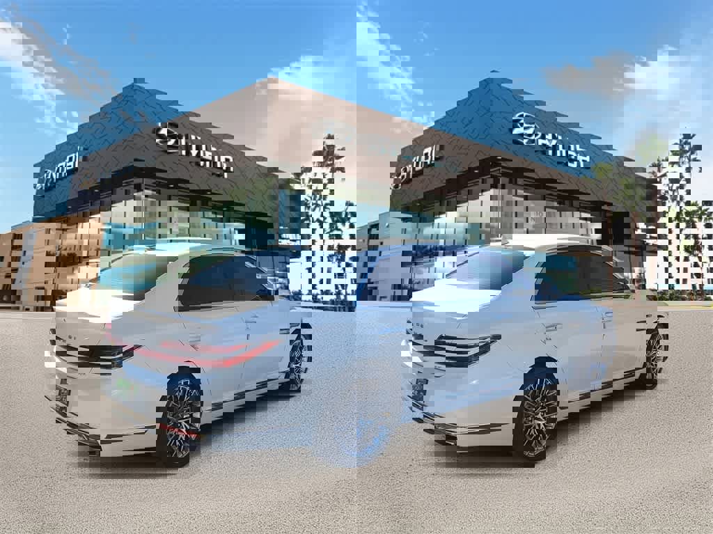 Used 2021 Genesis G90 3.3T Premium image 3