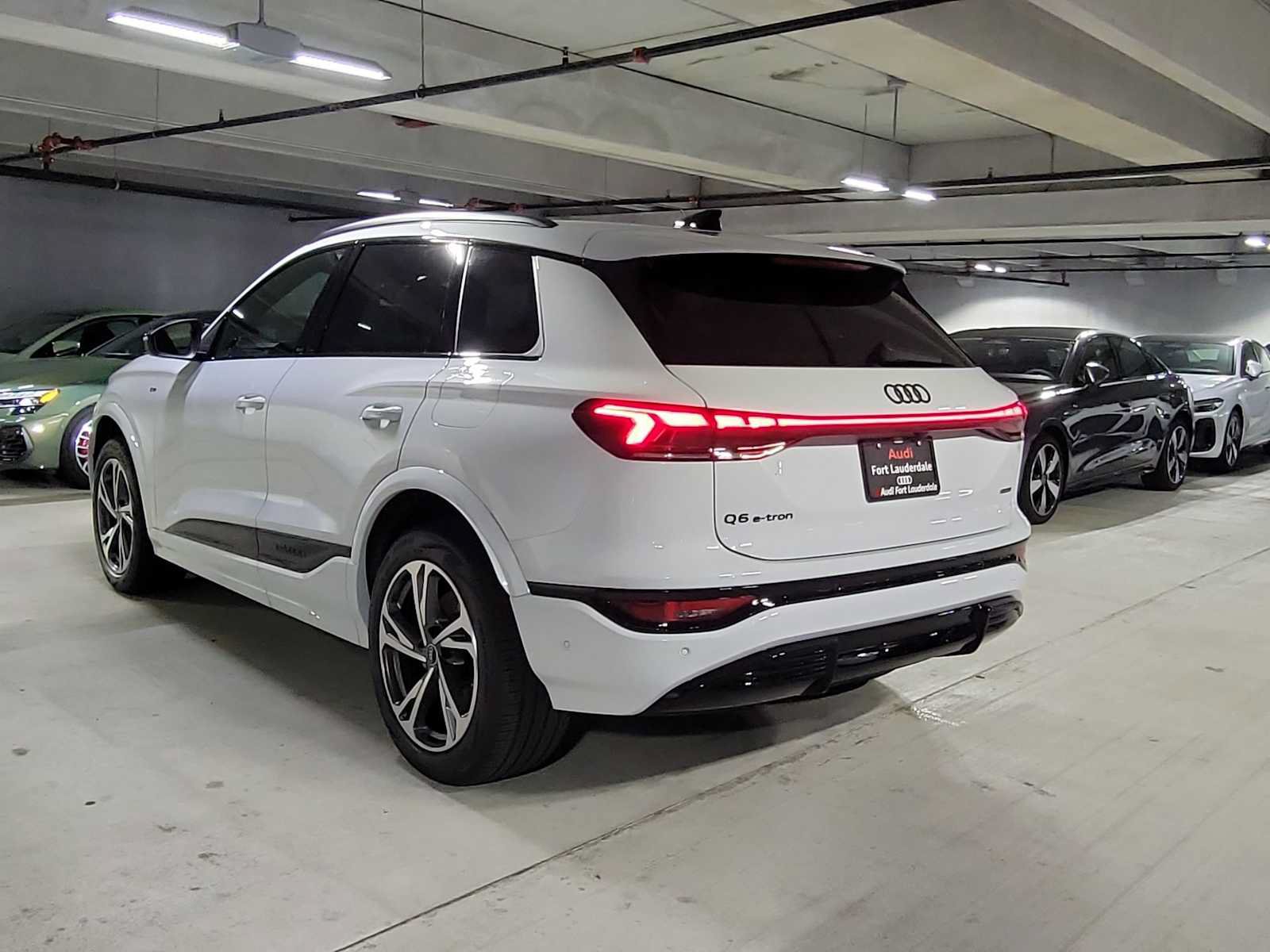 New 2027 Audi Q6 e-tron Premium Plus AWD/4WD image 3