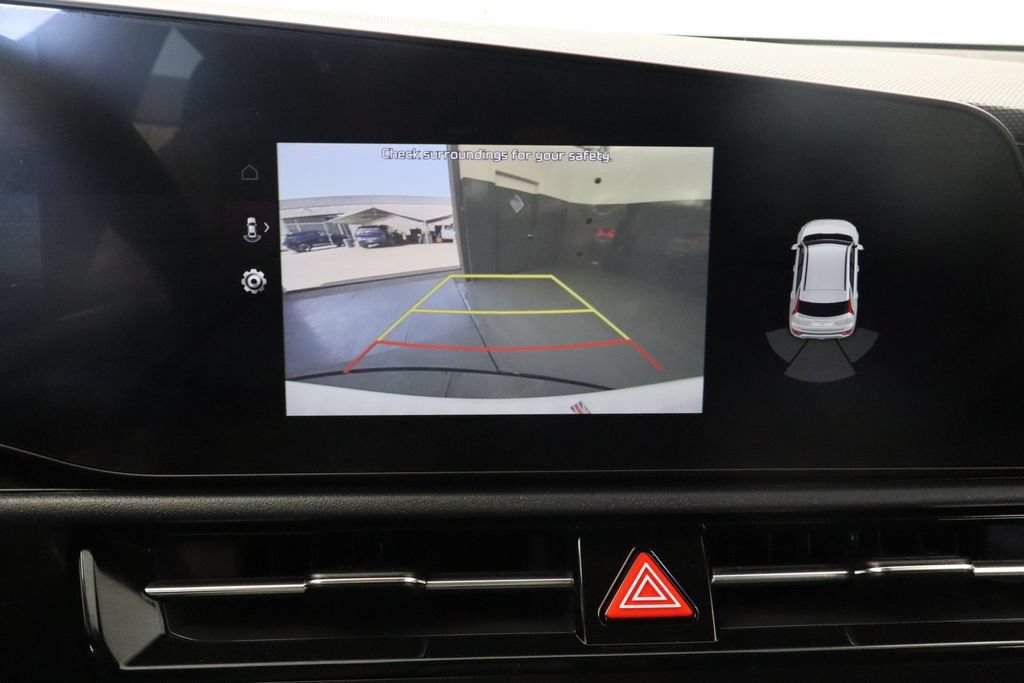 Used 2023 Kia Niro EX FWD image 25