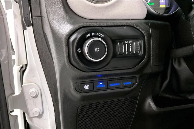 Used 2022 Jeep Wrangler Unlimited Sahara AWD/4WD image 48