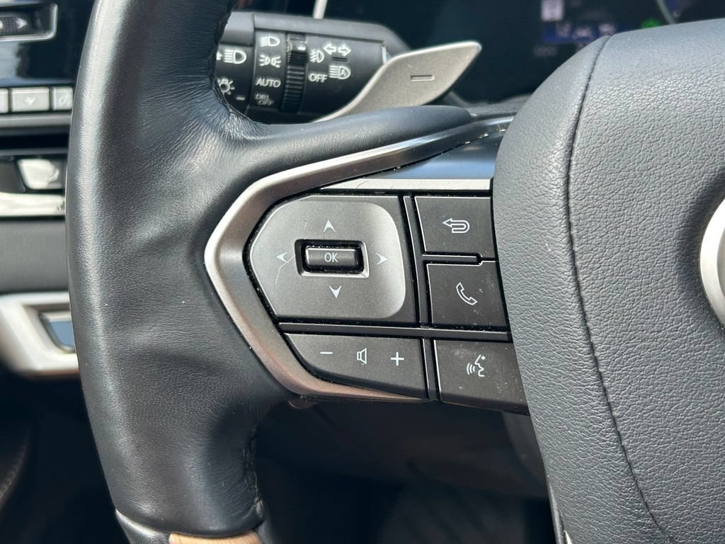 Used 2024 Lexus RX 350h AWD/4WD image 38