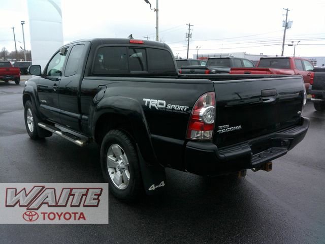 Used 2015 Toyota Tacoma TRD Sport w/ TRD Sport Package image 6