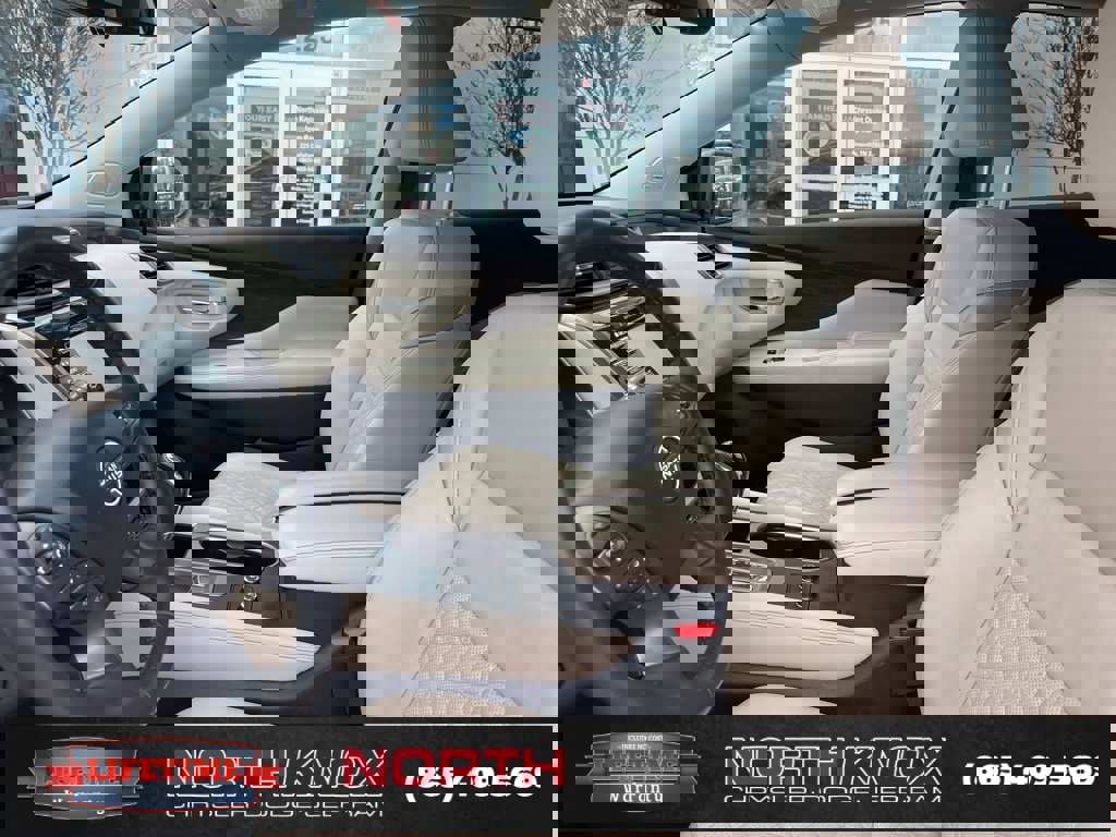 Used 2023 Nissan Murano Platinum w/ Cargo Package image 3