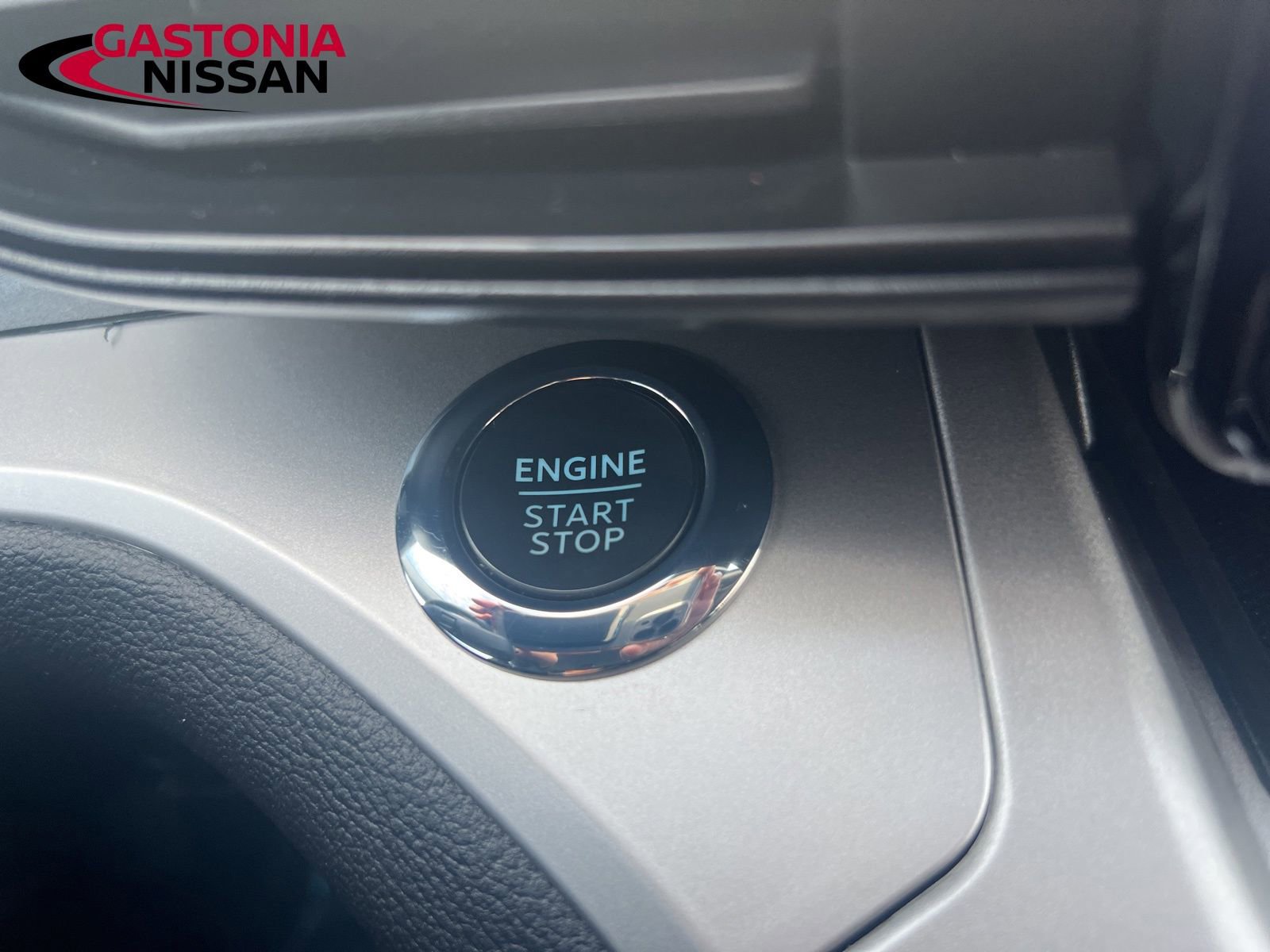 Used 2022 Ford Explorer XLT image 46