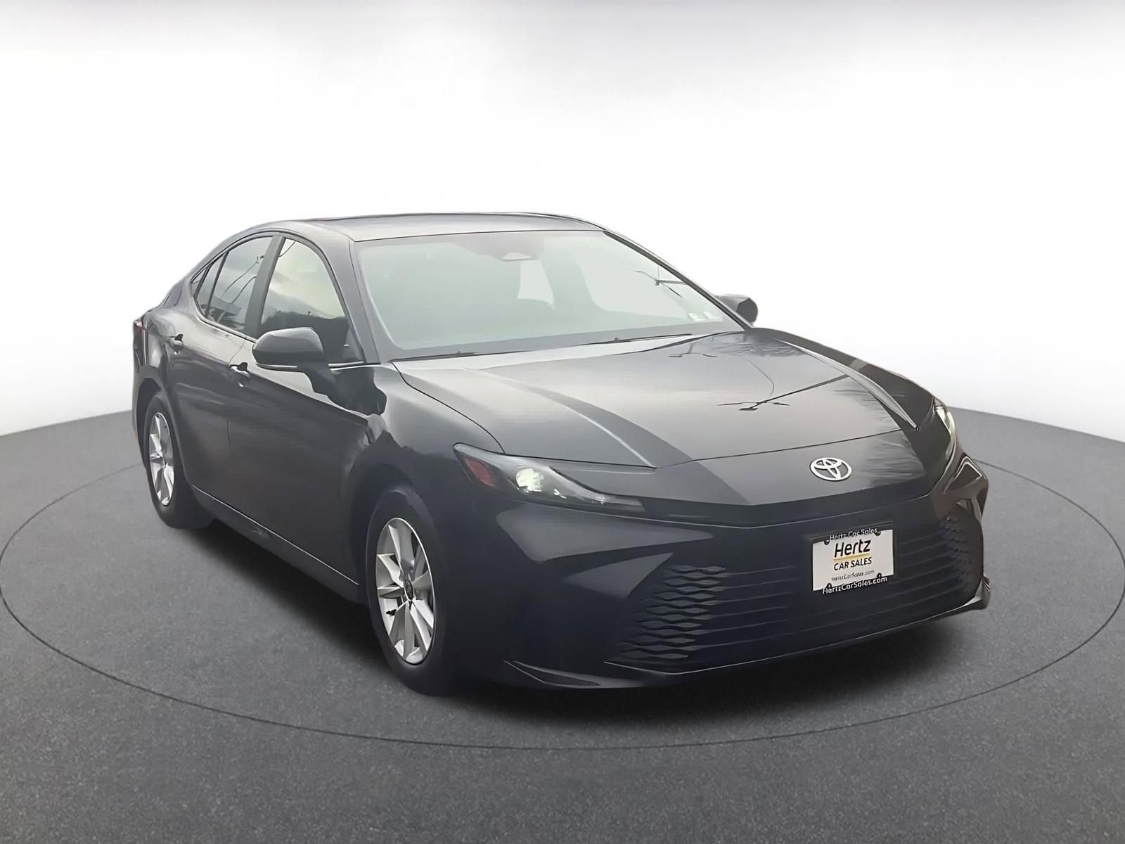 Used 2025 Toyota Camry LE FWD image 3