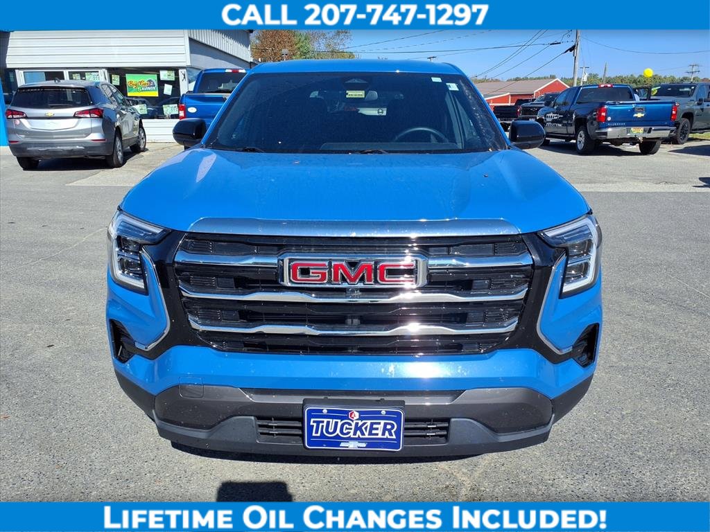 Used 2025 GMC Terrain Elevation image 2