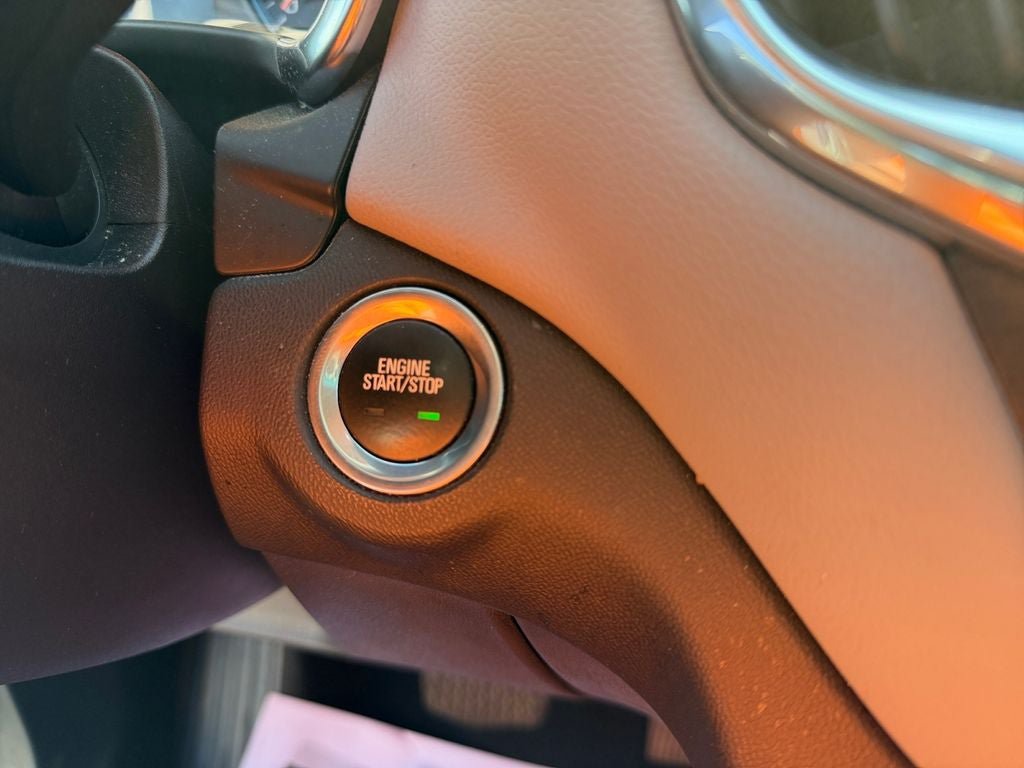 Used 2021 Chevrolet Equinox LS FWD image 29