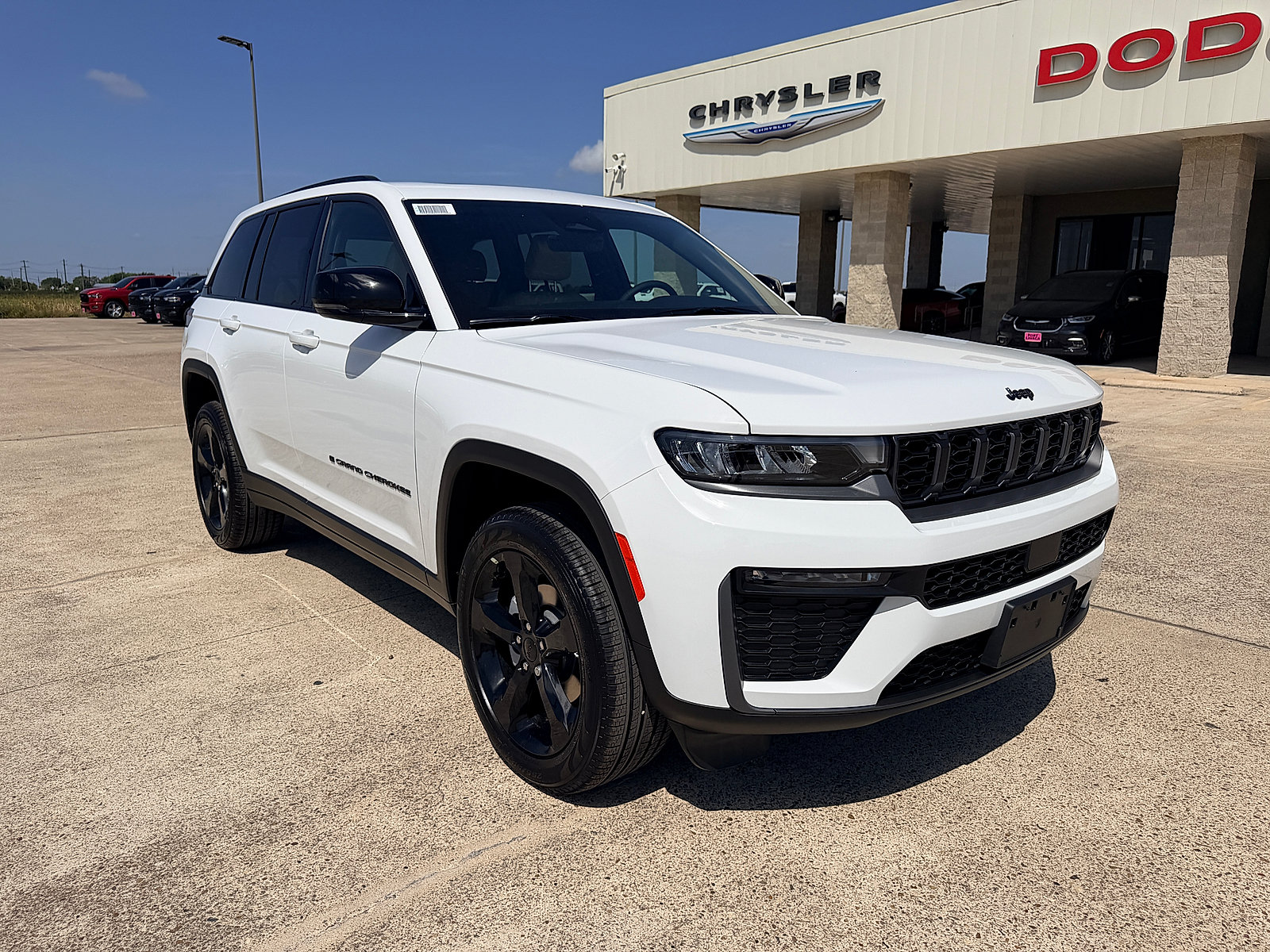 New 2026 Jeep Grand Cherokee Limited w/ Limited Altitude Package