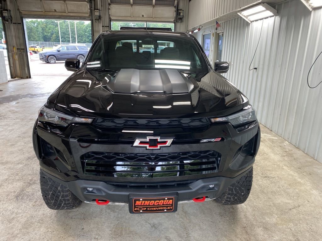New 2025 Chevrolet Colorado ZR2 w/ Midnight Edition image 7