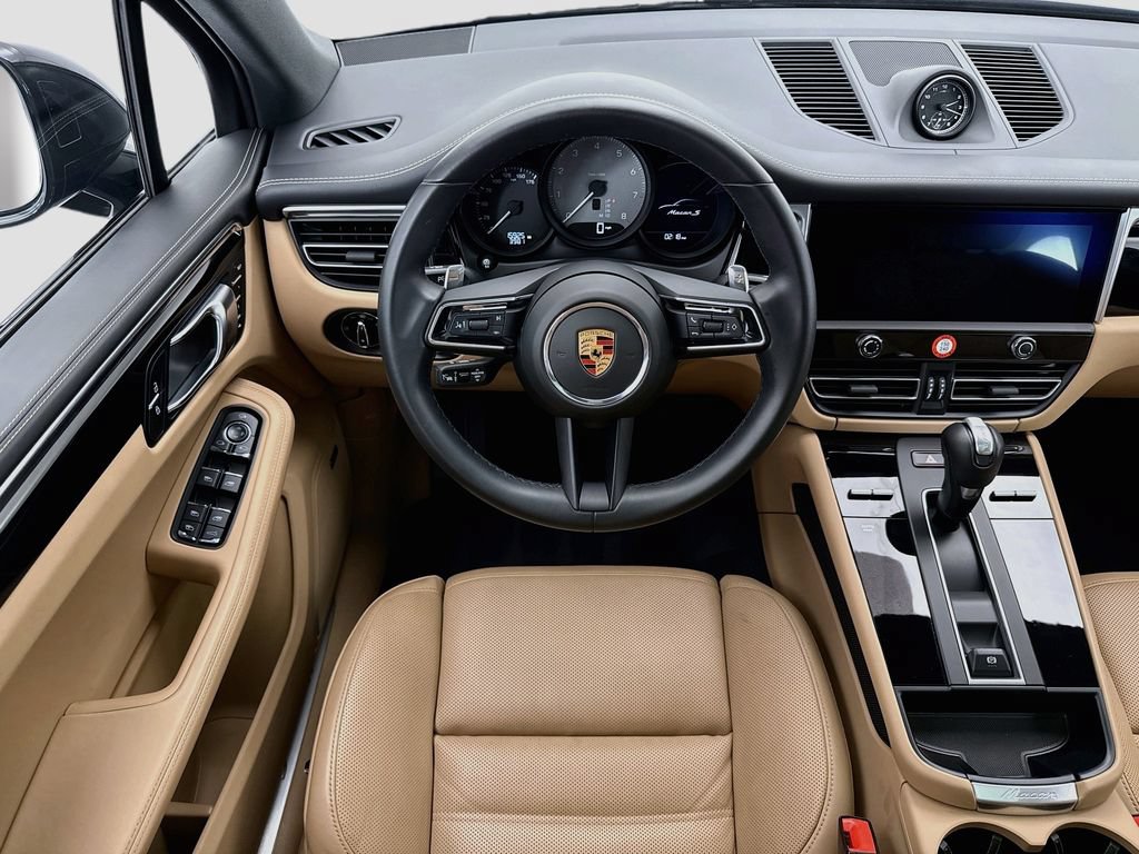 Certified 2025 Porsche Macan S AWD/4WD image 12