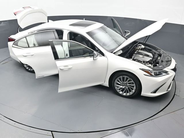 Used 2021 Lexus ES 300h w/ Accessory Package image 58