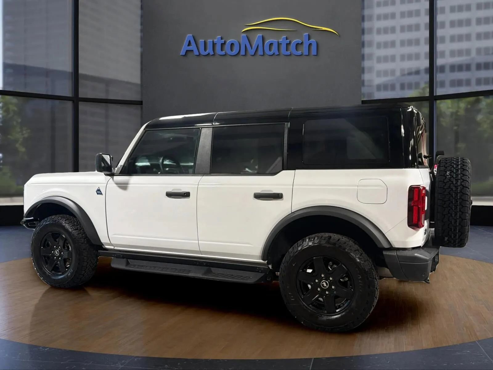 Used 2024 Ford Bronco Black Diamond image 8