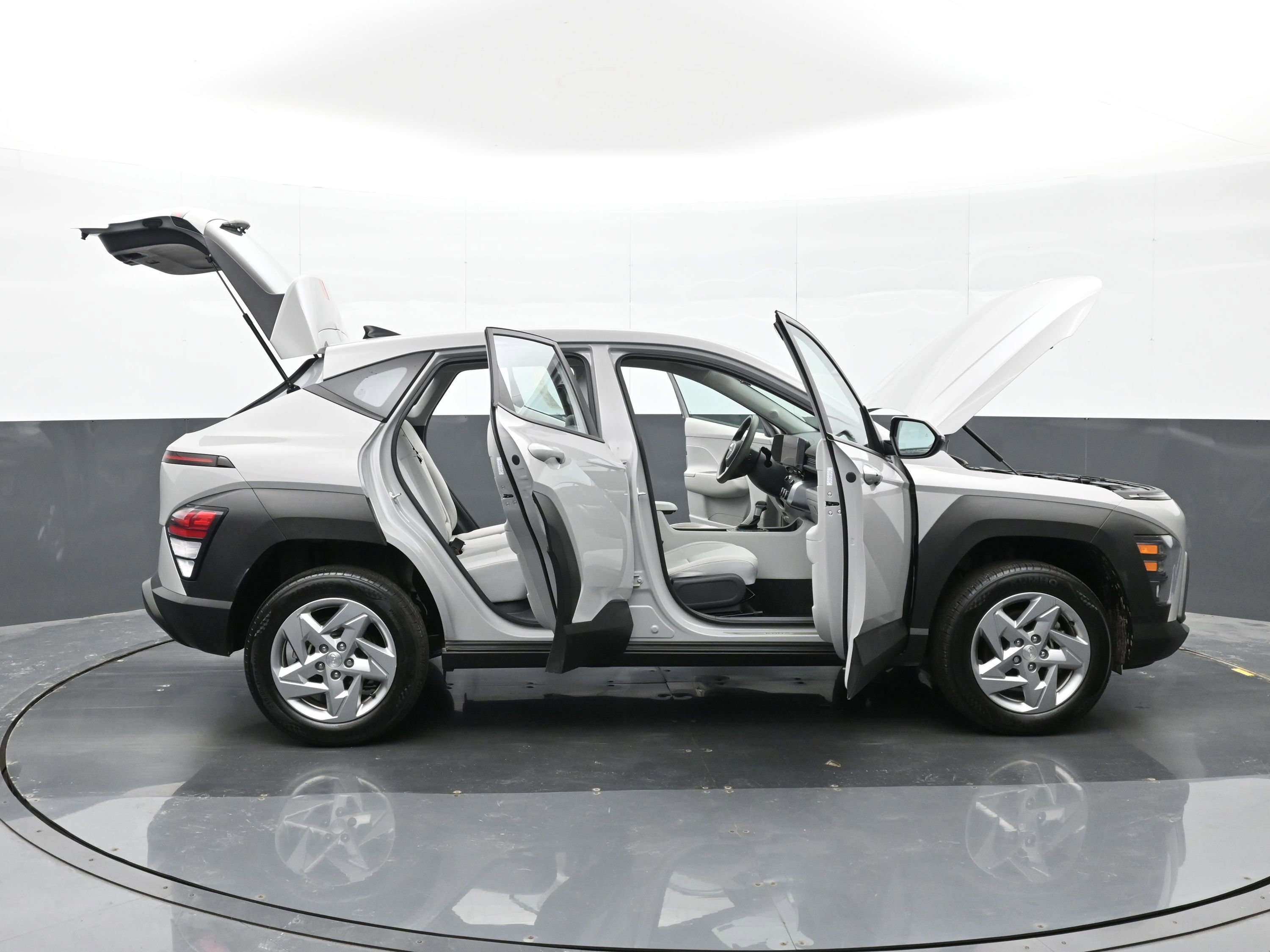 Certified 2024 Hyundai Kona SE AWD/4WD image 47