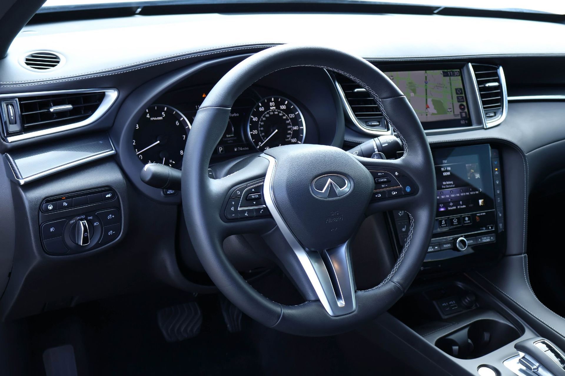 Used 2025 INFINITI QX50 Sport AWD/4WD image 2