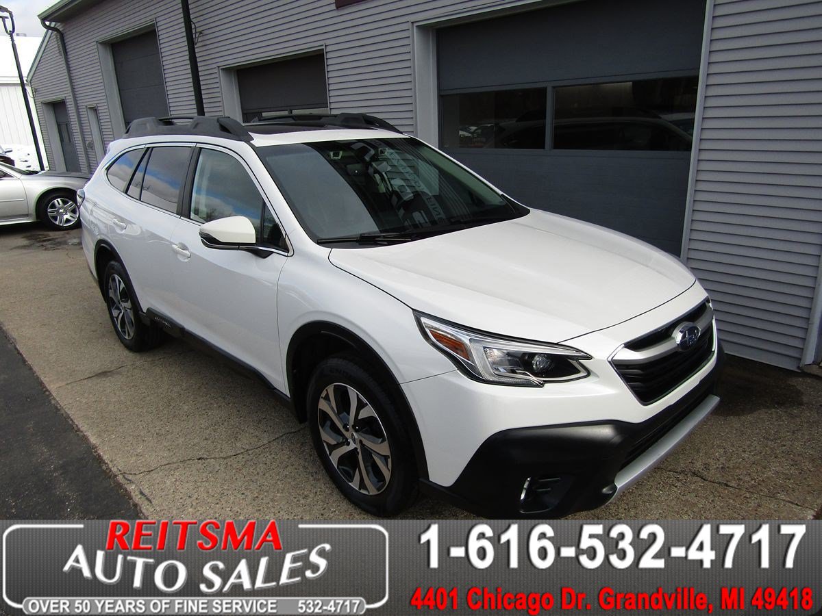 Used 2022 Subaru Outback Limited w/ Popular Package #2 AWD/4WD image 1