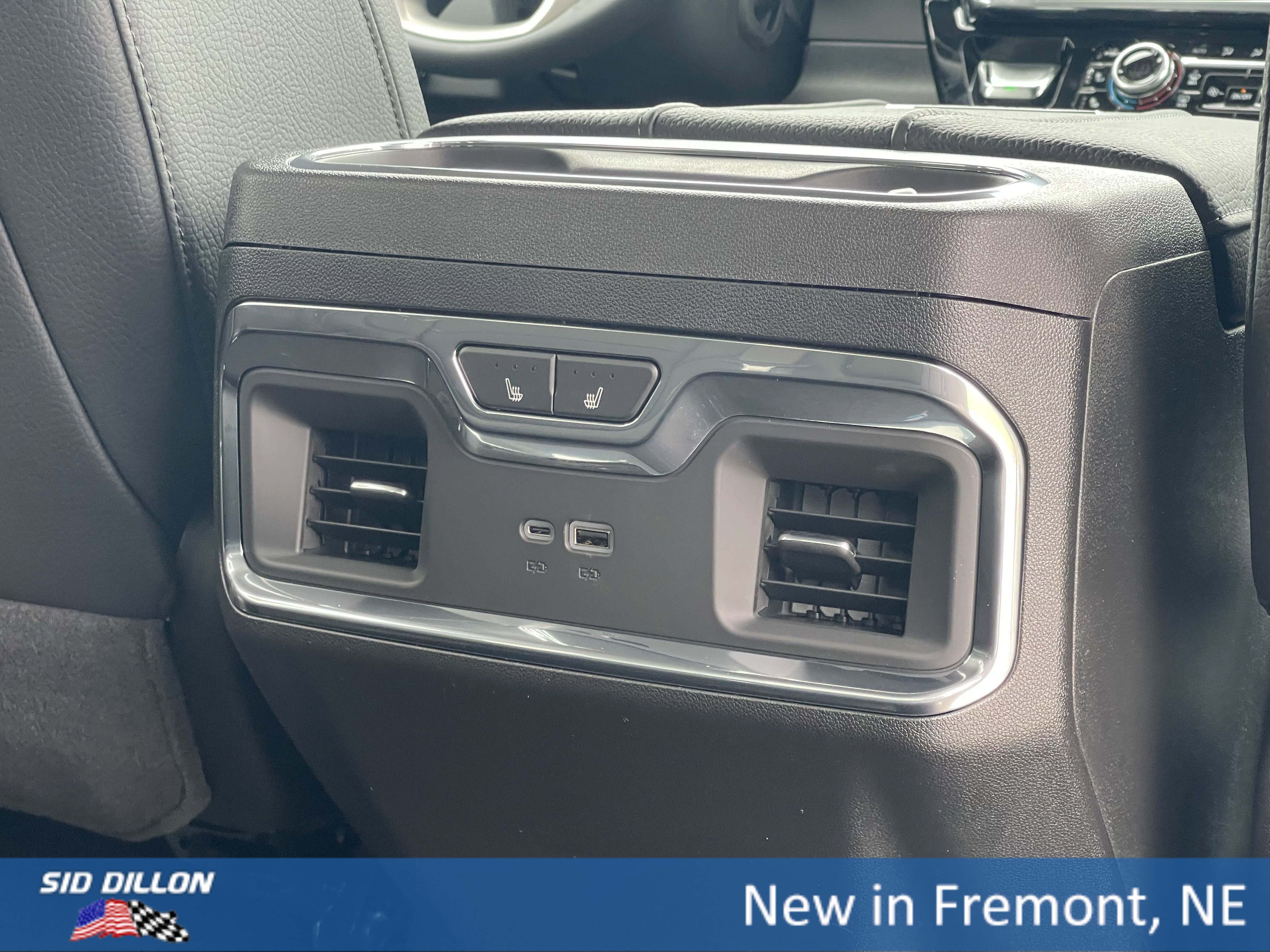 New 2025 GMC Sierra 2500 Denali w/ Denali Reserve Package image 13