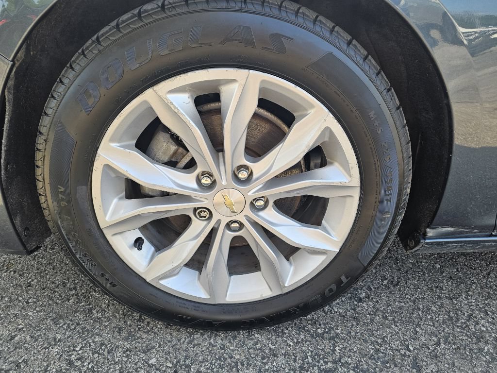 Used 2021 Chevrolet Malibu LT FWD image 11