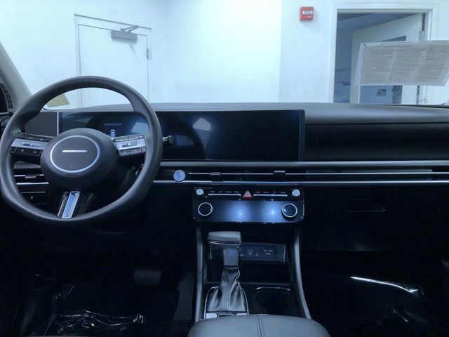 Used 2025 Hyundai Tucson SEL image 17