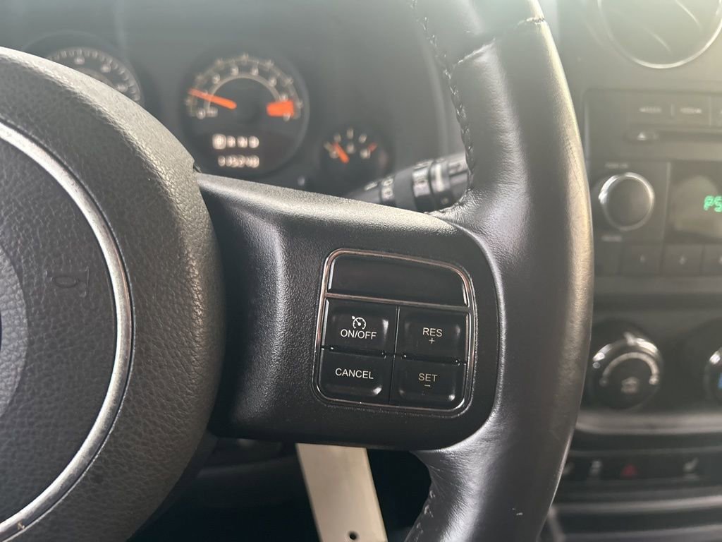 Used 2014 Jeep Patriot Latitude image 29