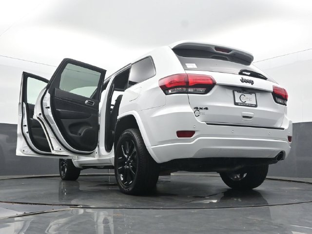 Used 2019 Jeep Grand Cherokee Altitude AWD/4WD image 62