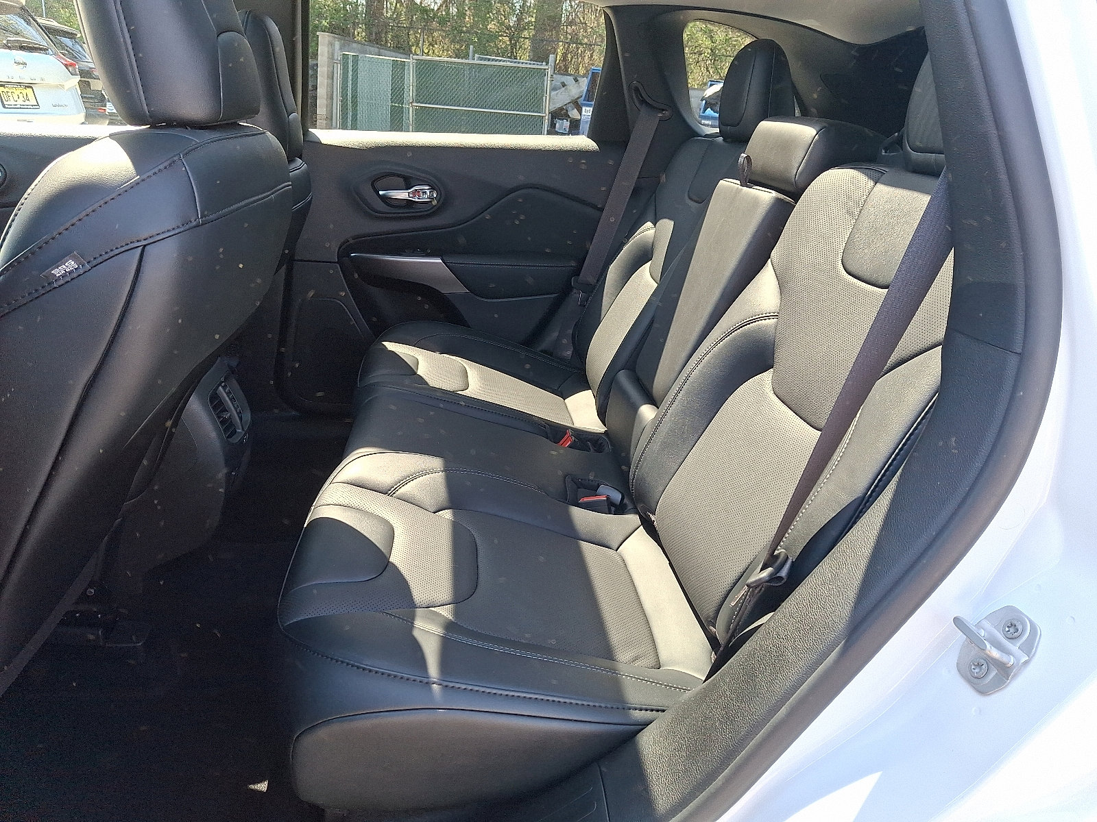 Used 2022 Jeep Cherokee Limited image 11