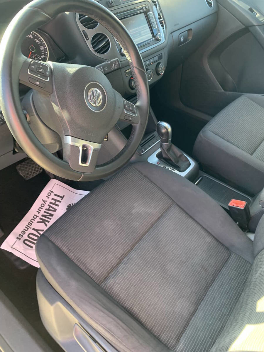 Used 2015 Volkswagen Tiguan S image 14