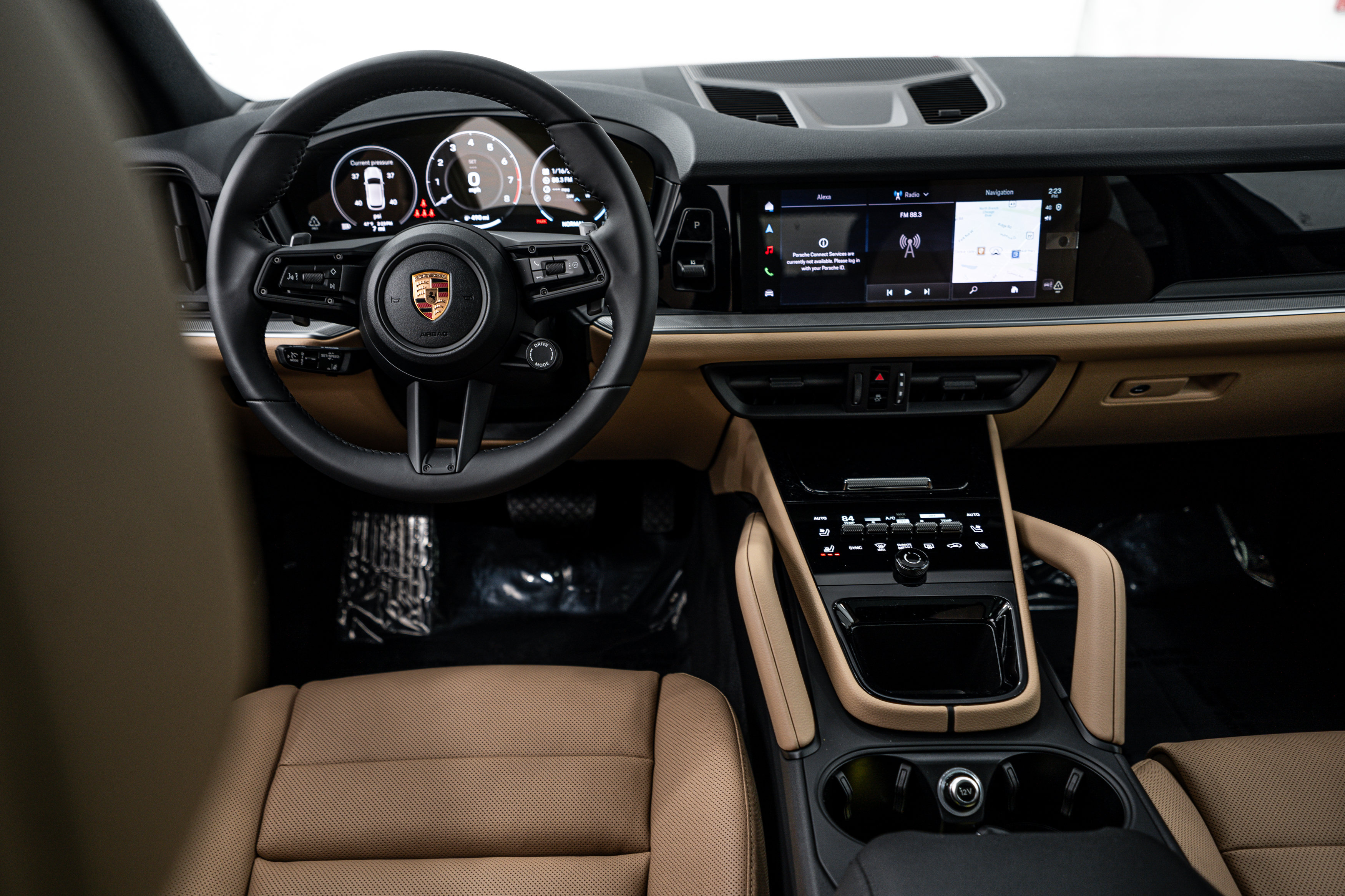Certified 2026 Porsche Cayenne AWD/4WD image 12