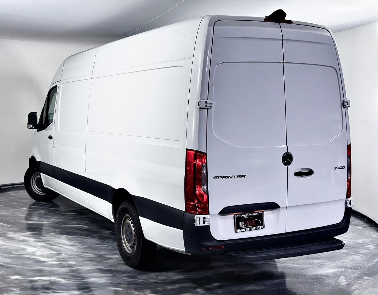 Used 2022 Mercedes-Benz Sprinter 2500 image 12