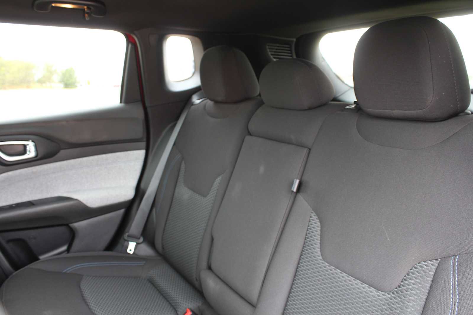 Used 2025 Jeep Compass Sport AWD/4WD image 28