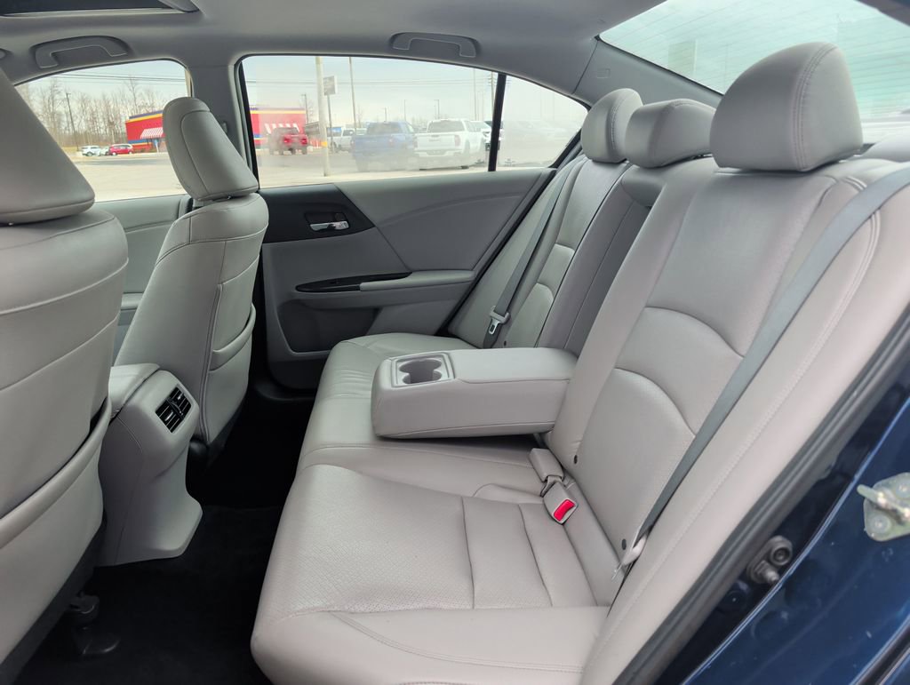 Used 2015 Honda Accord EX-L image 19