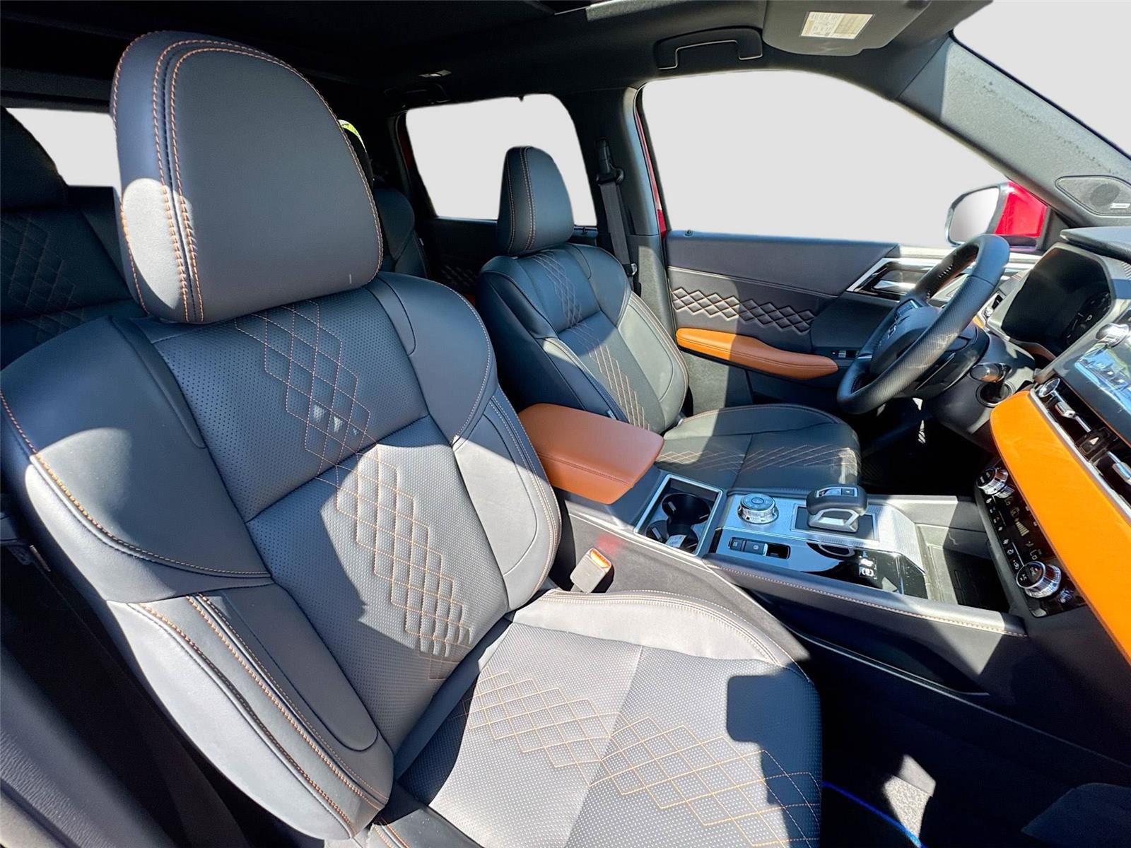 New 2025 Mitsubishi Outlander SEL image 29
