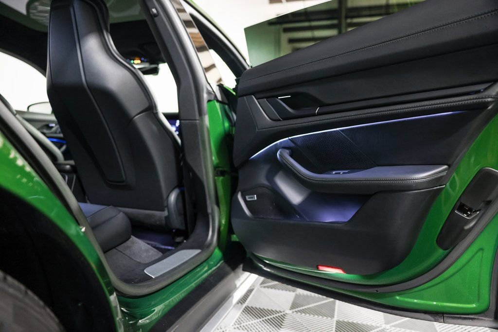 Used 2023 Porsche Taycan 4S image 25