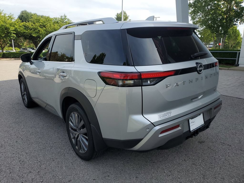 Certified 2025 Nissan Pathfinder SL w/ SL Premium Package FWD image 3