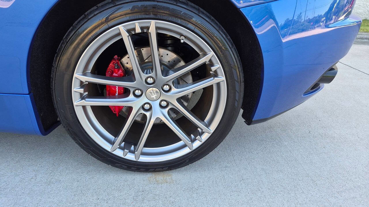 Used 2017 Maserati GranTurismo Sport RWD image 21