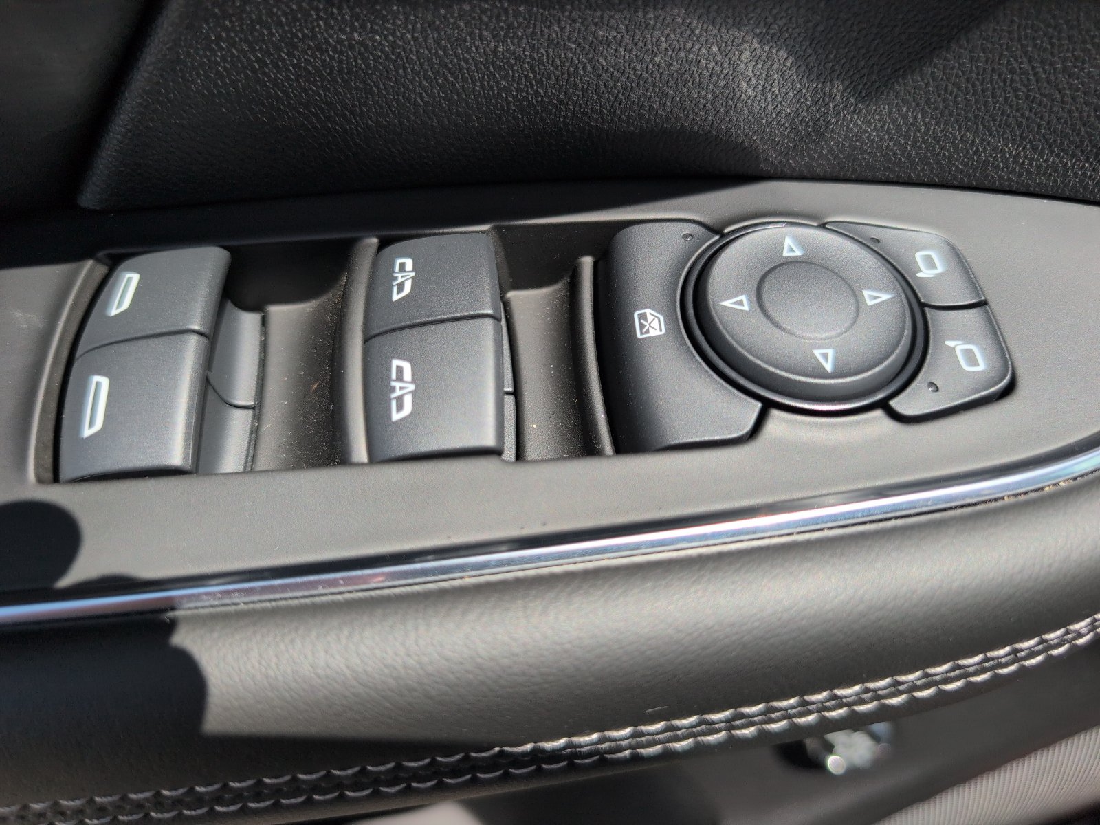Used 2023 Buick Envision Preferred w/ Sport Touring Package AWD/4WD image 21