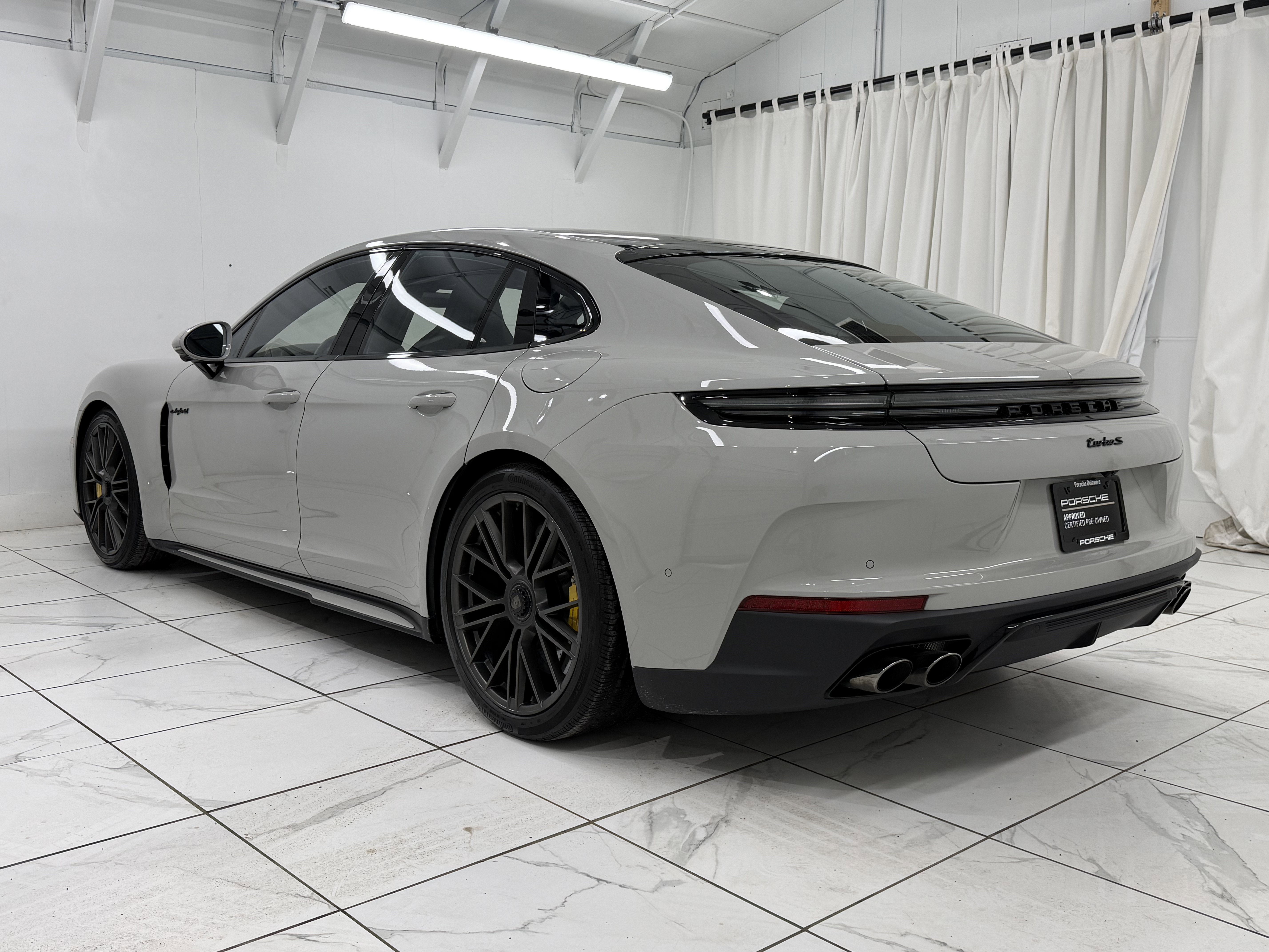 Used 2025 Porsche Panamera Turbo S image 3