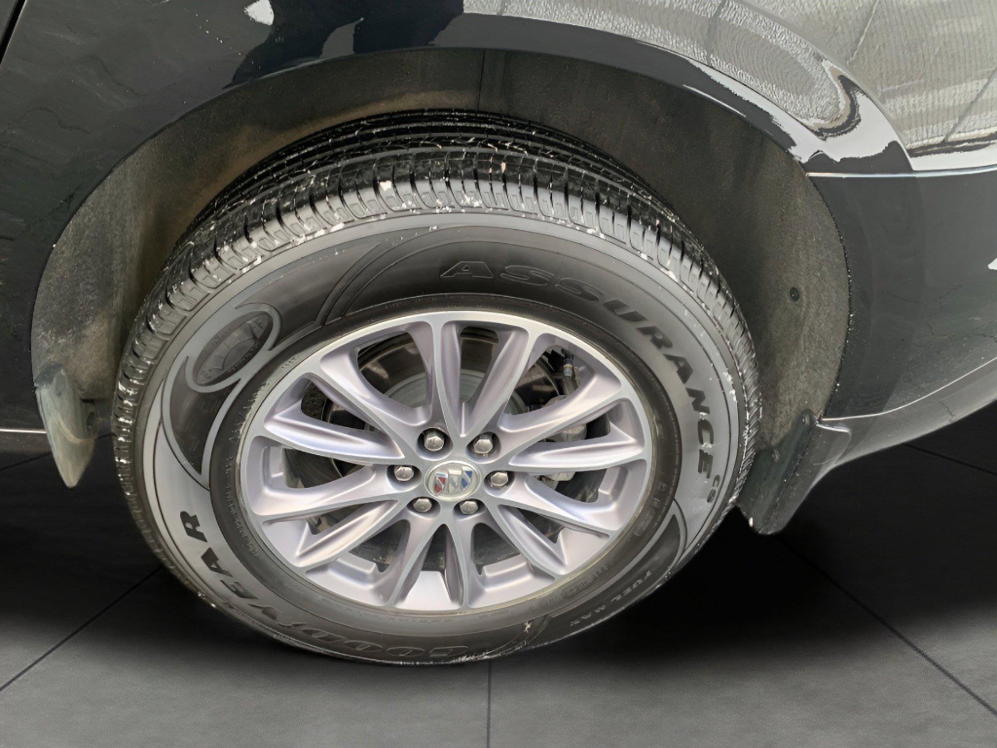 Used 2024 Buick Enclave Essence w/ Trailering Package, 5000 lbs. image 11