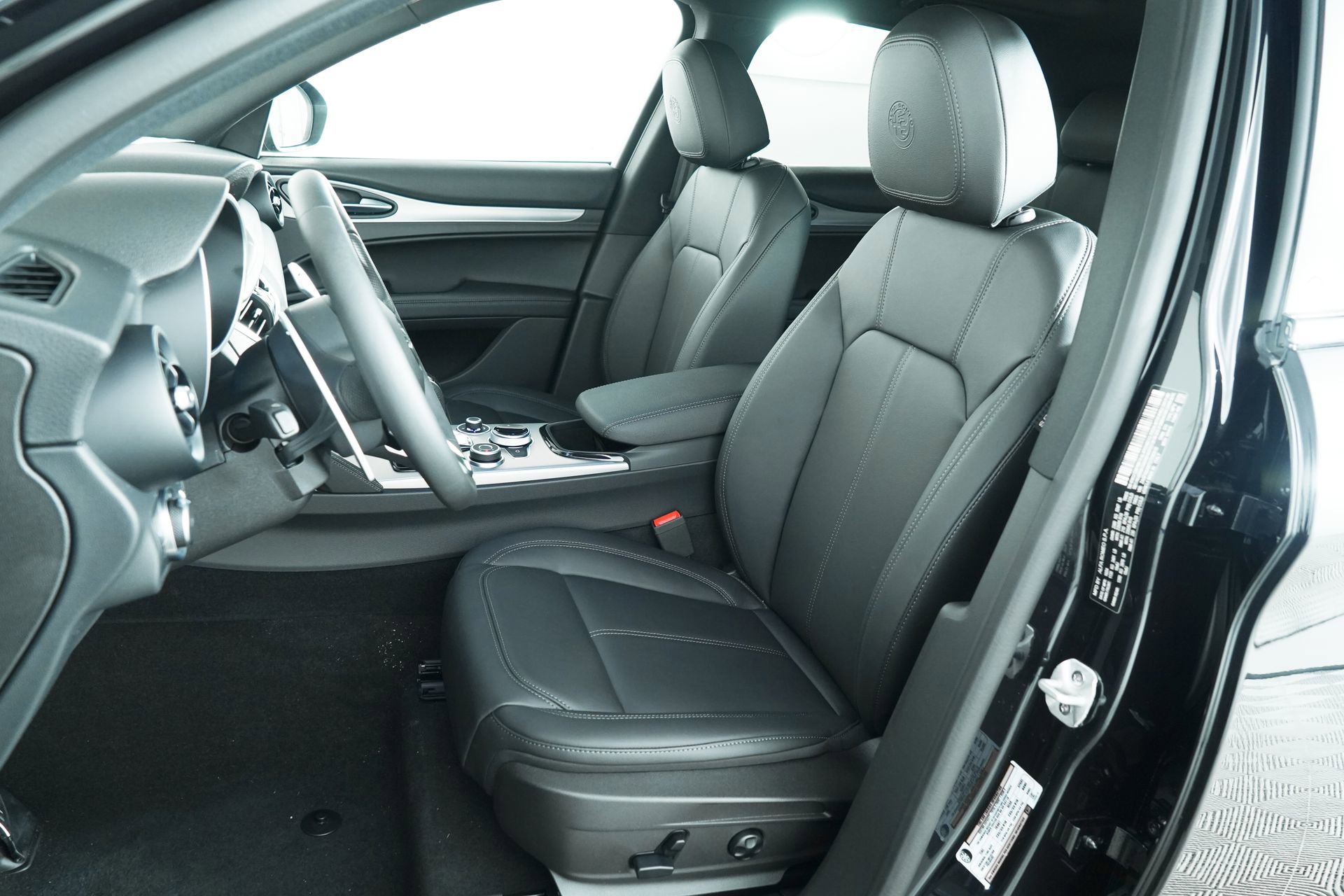 New 2025 Alfa Romeo Stelvio Sprint image 30