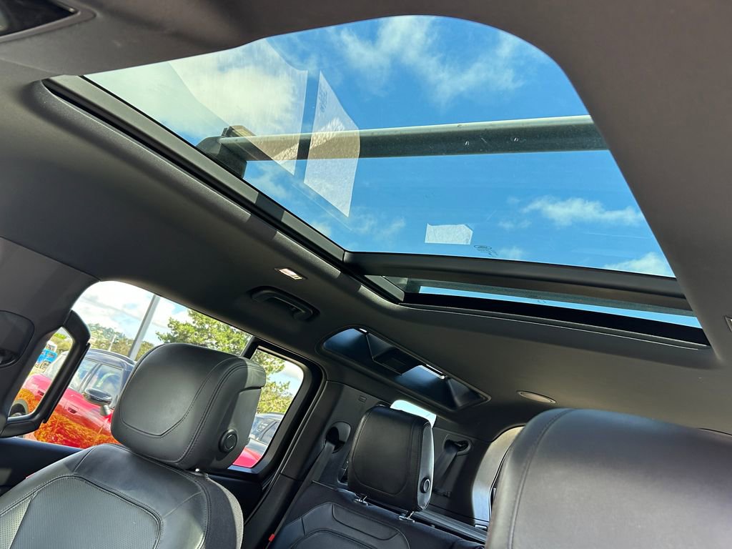 Used 2023 Land Rover Defender 110 X image 16