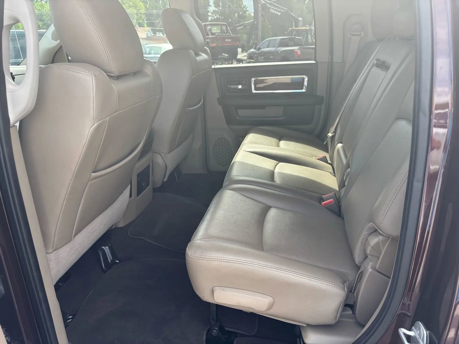 Used 2012 RAM 2500 Laramie w/ Protection Group image 12